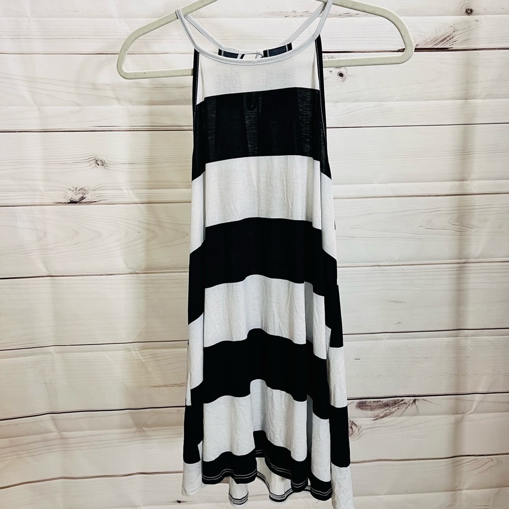 Peach Love California black and white striped tank